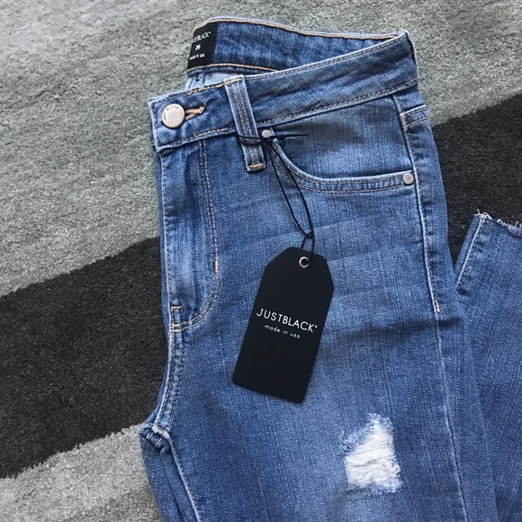 ⚡️⬇️ 1 left sale⚡️ Just Black Denim Ankle Jeans - Picture 3 of 8